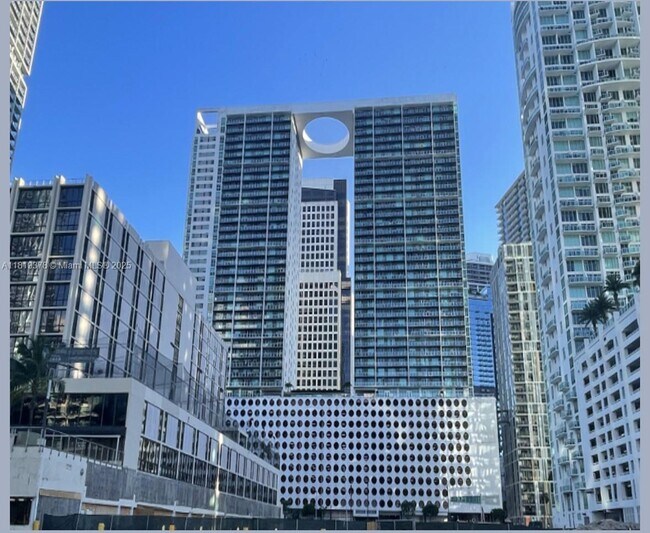Building Photo - 500 Brickell Ave