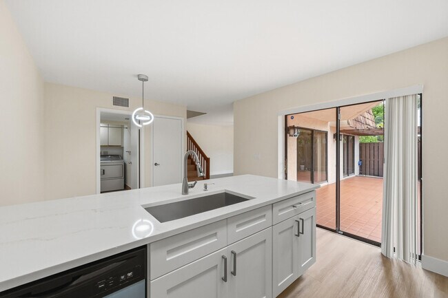 Building Photo - 8337 N Coral Cir