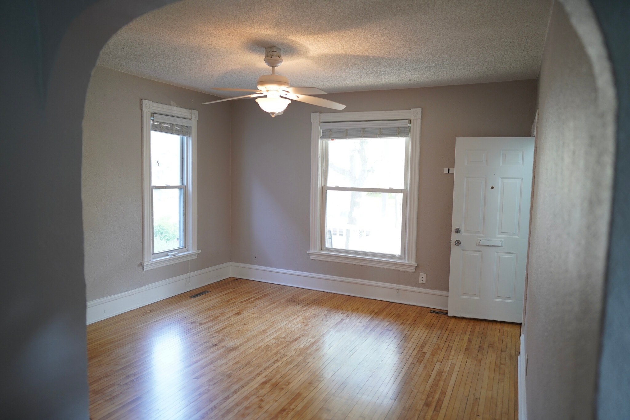 Living Room - 413 19th Ave NE