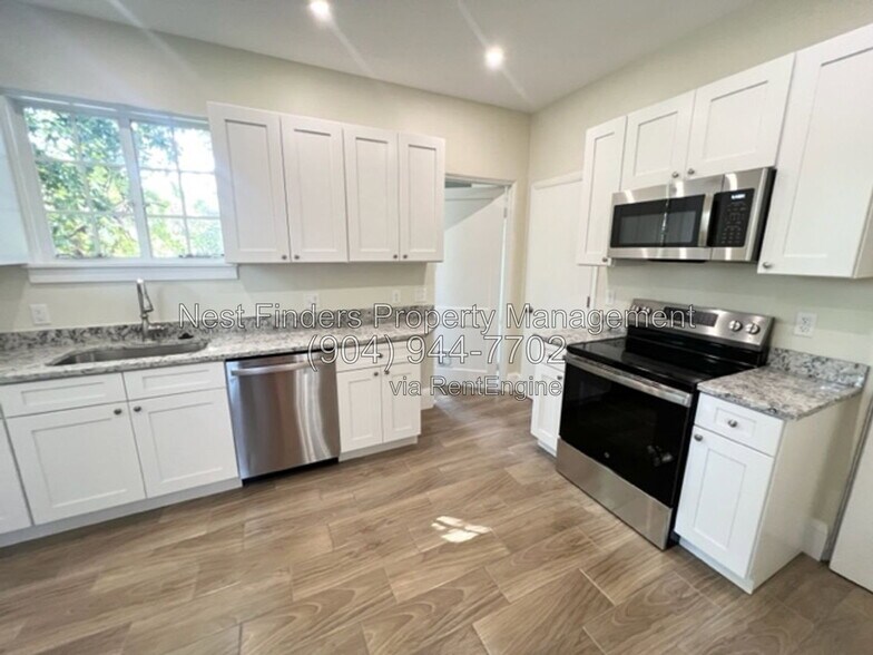 Building Photo - 3562 Hedrick St