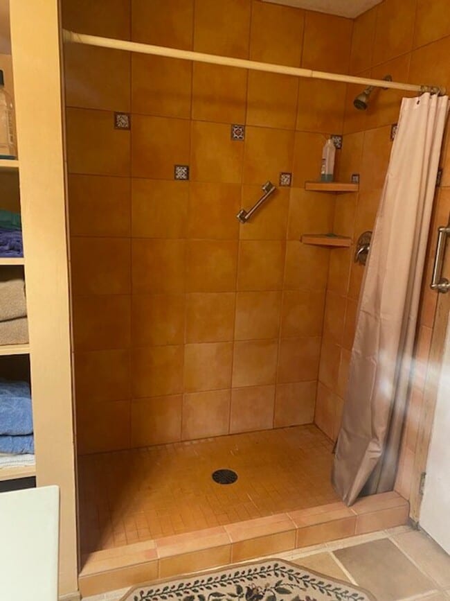 Building Photo - 2 Bedroom 2 bath Mountain Chalet close to ...
