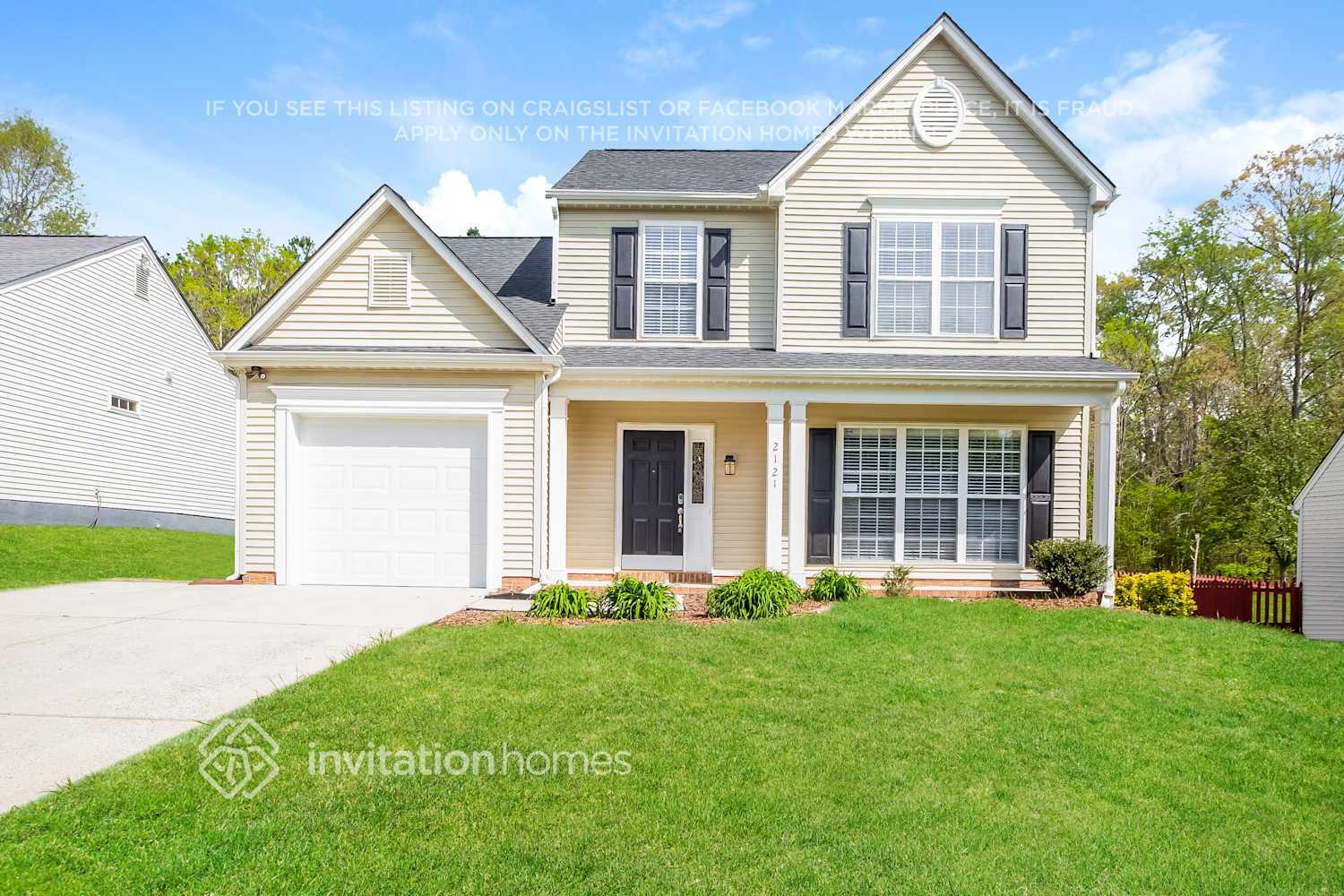 Building Photo - 2121 Mallard Green Pl