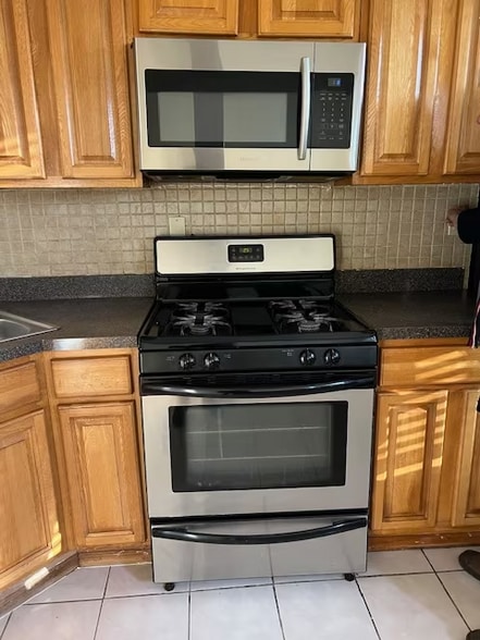 Building Photo - 1141-1150 50th St