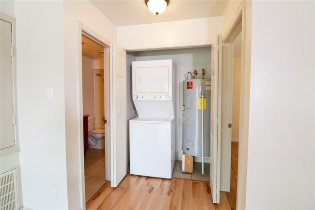 Building Photo - 12635 Ashford Meadow Dr