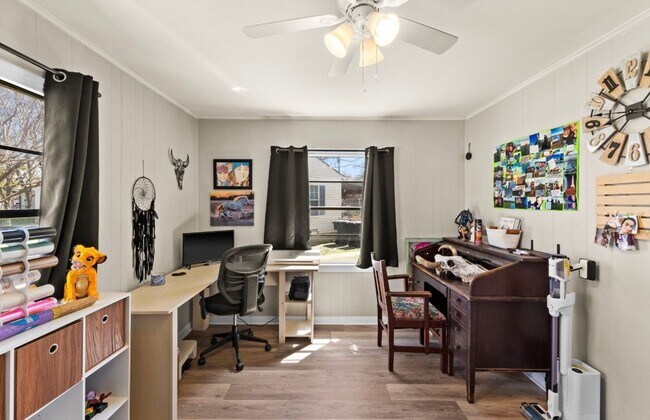 Building Photo - AVAILABLE BEGGINING OF JUNE ; APPLY ON OUR WEBSITE TODAY!!!