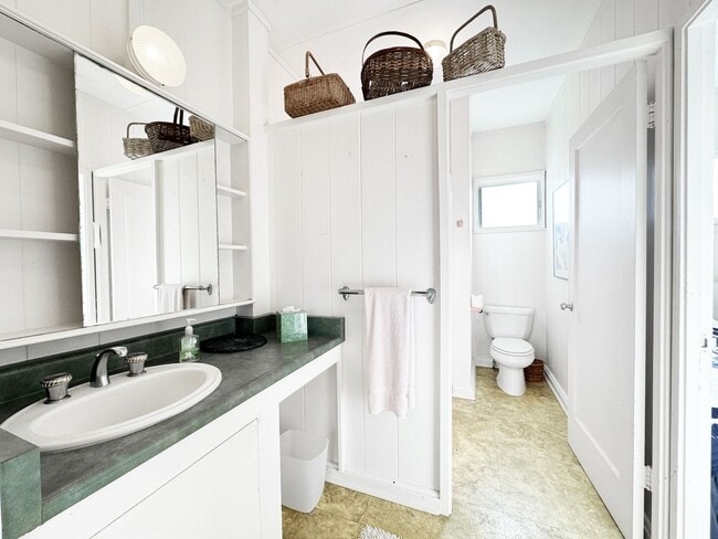 Building Photo - Furnished Kaimalino House Fronting Canal & Overlooking Kailua Bay