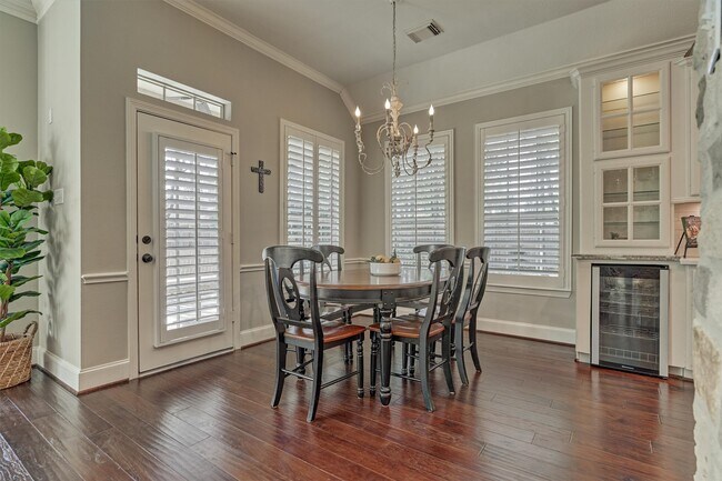 Building Photo - 87 W Honey Grove Pl