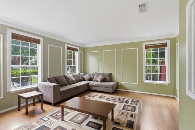 Building Photo - 2114 Gentryside Dr