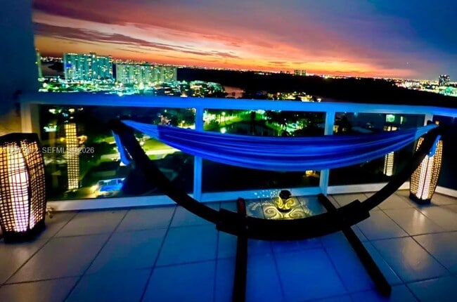 Building Photo - 16500 Collins Ave
