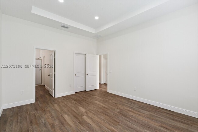 Building Photo - 1296 Moselle Ave