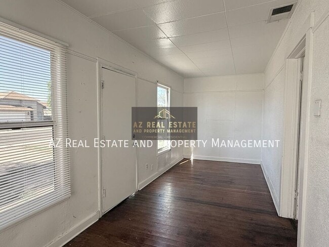 Building Photo - 3809 N 9th Pl