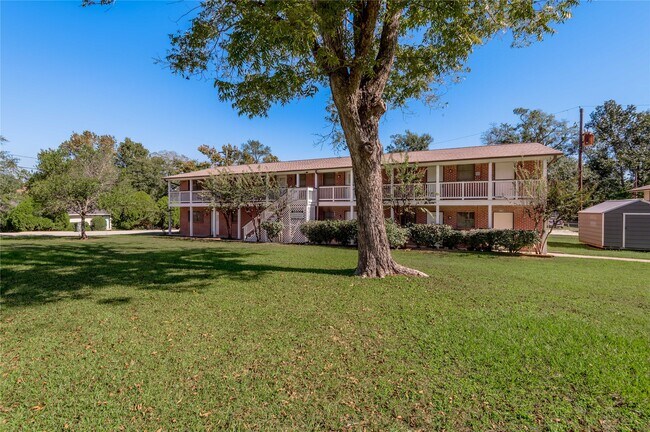 Building Photo - 2105 Avenue N