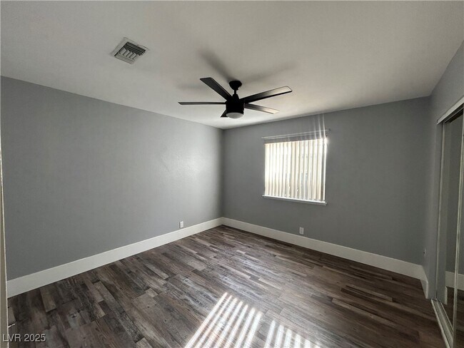 Building Photo - 3436 N Tenaya Wy