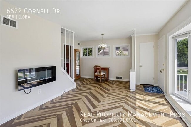 Building Photo - 6622 Cornell Dr