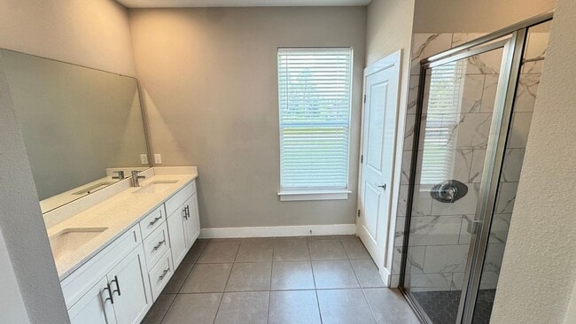 Building Photo - Beautiful 4 Br/2 Ba Home in Poinciana!!