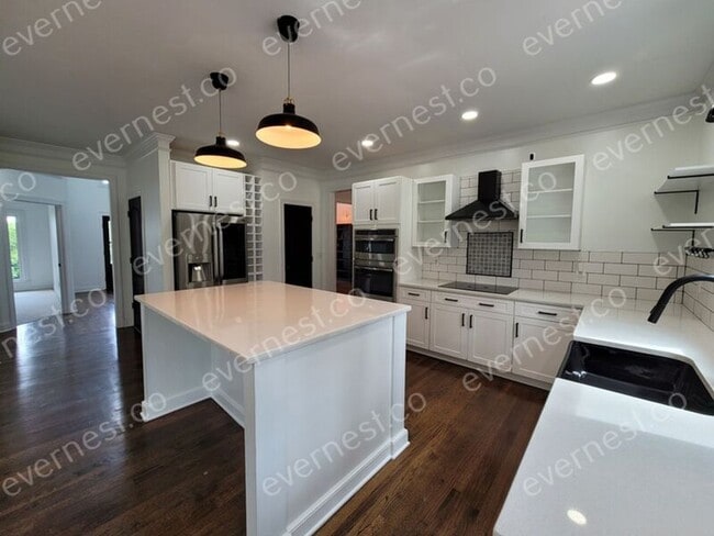 Building Photo - 398 Dunleven Manor Walk NE