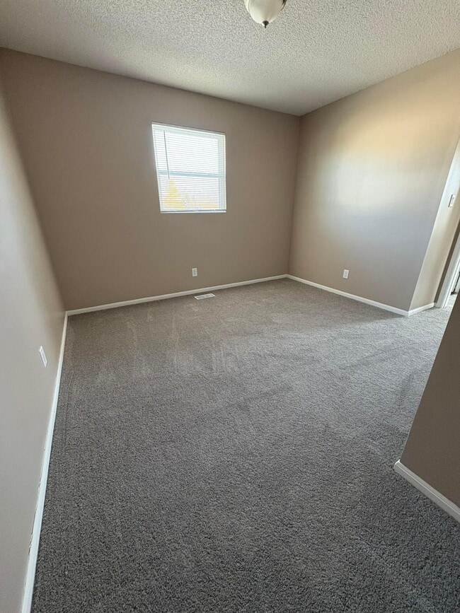 Building Photo - 2232 Pinion Pl