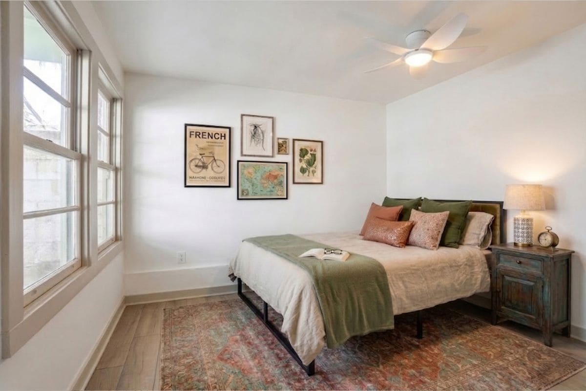 Building Photo - 720 Spain St