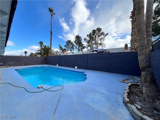 Building Photo - 6191 Bullion Blvd