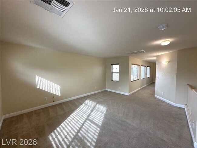 Building Photo - WONDERFUL NW HOME LOCATED IN THE ELKHORN RANCH COMMUNITY!!