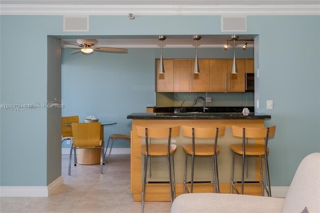 Building Photo - 19195 NE 36th Pl