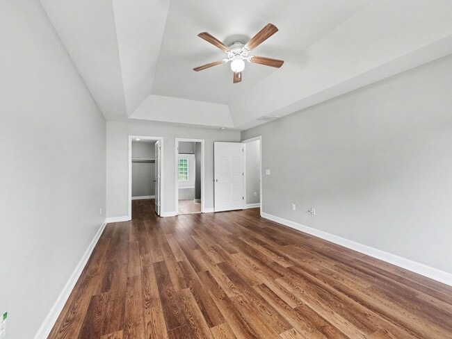 Building Photo - 242 5th St