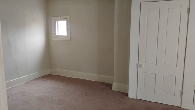 Building Photo - 26 E Mechanic St