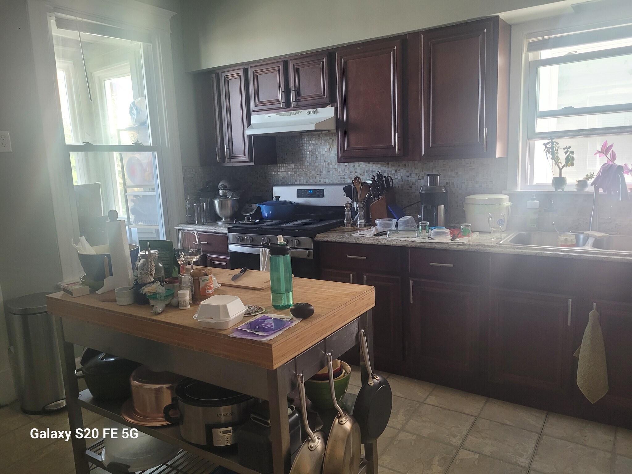 Building Photo - 4717 N Artesian Ave