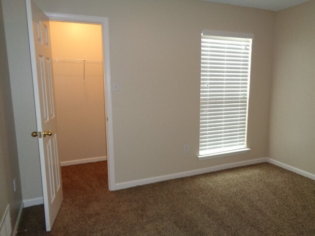 Building Photo - 5717 Antler Trail