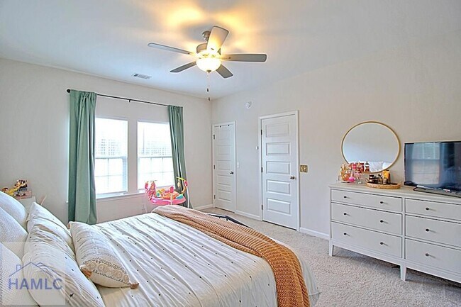 Building Photo - 1560 Arnall Dr