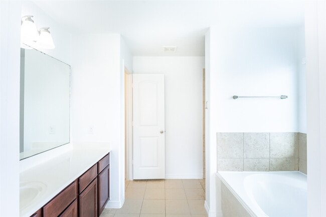 Building Photo - 9918 Hideaway Bend Ln