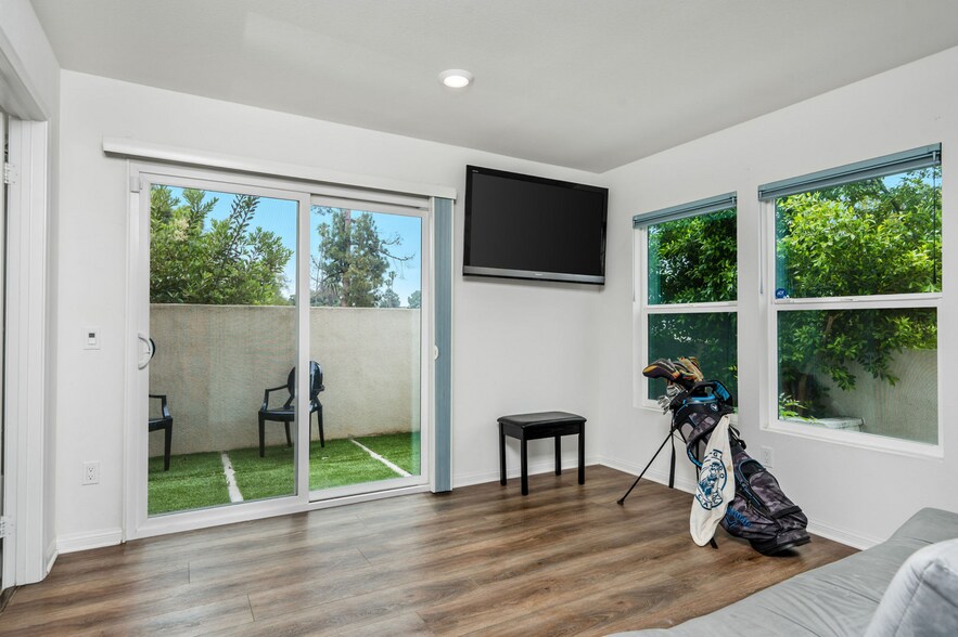 Building Photo - 767 Sienna Way