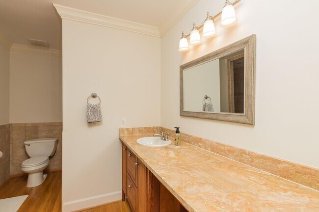 Building Photo - 313 S Forest Dune Dr