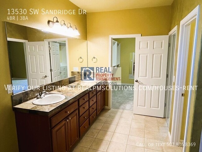 Building Photo - 13530 SW Sandridge Dr
