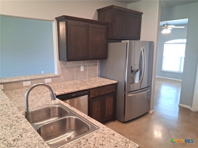 Building Photo - 3010 Privet Dr