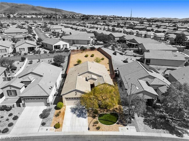 Building Photo - 2635 Solera Moon Dr