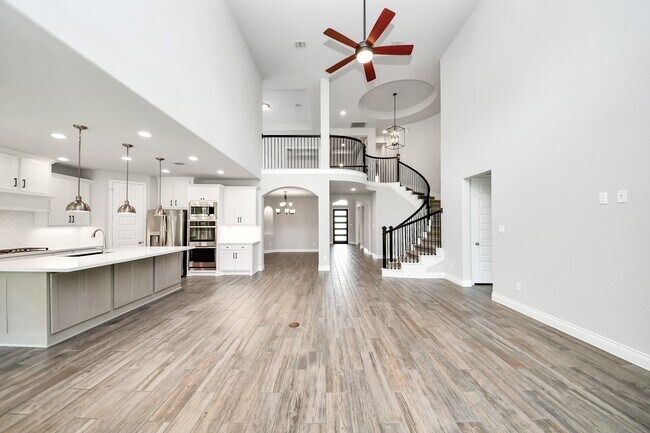 Building Photo - 28045 Woodland Bend Way