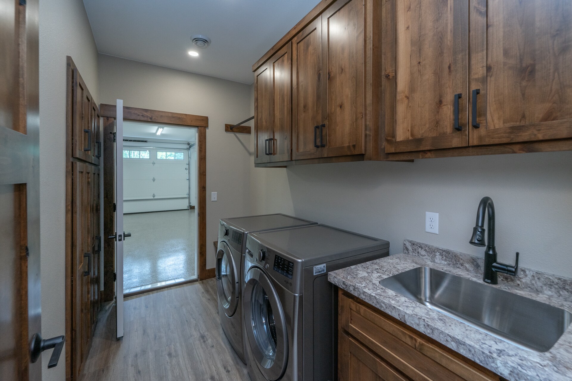Building Photo - 11533 Forestview Dr S