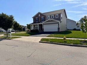 Building Photo - 4-Bedroom House for Rent