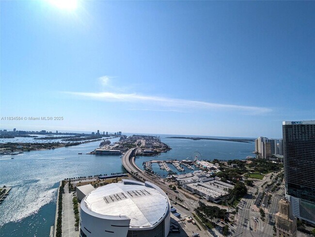 Building Photo - 888 Biscayne Blvd