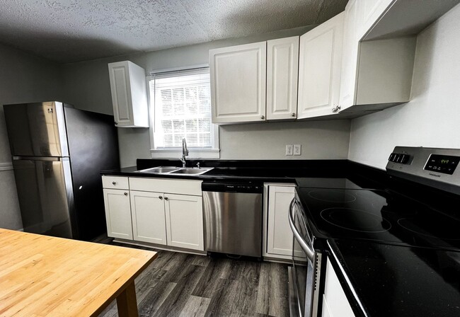 Building Photo - Walnut Cove Country Living with 2 Bedrooms, 1 Bath & Huge Bonus Space