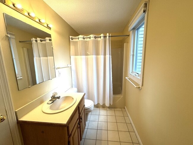 Building Photo - 49 Brickett Hill Cir