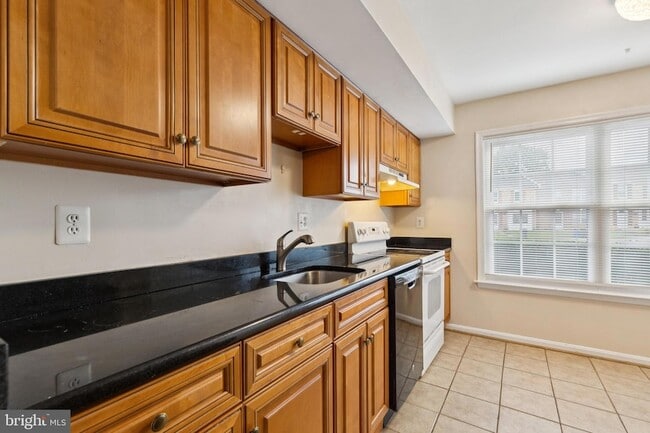 Building Photo - 3413 Tendril Ct