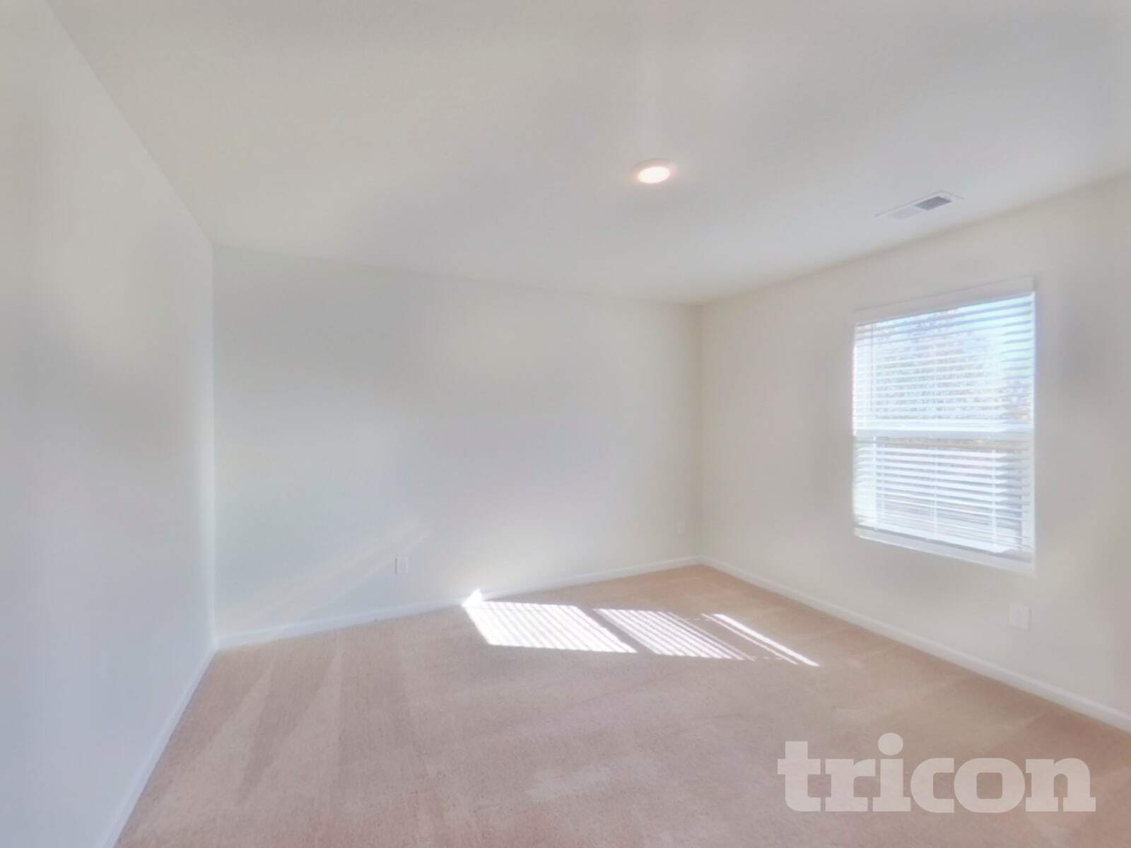 Building Photo - 2174 Southlea Dr