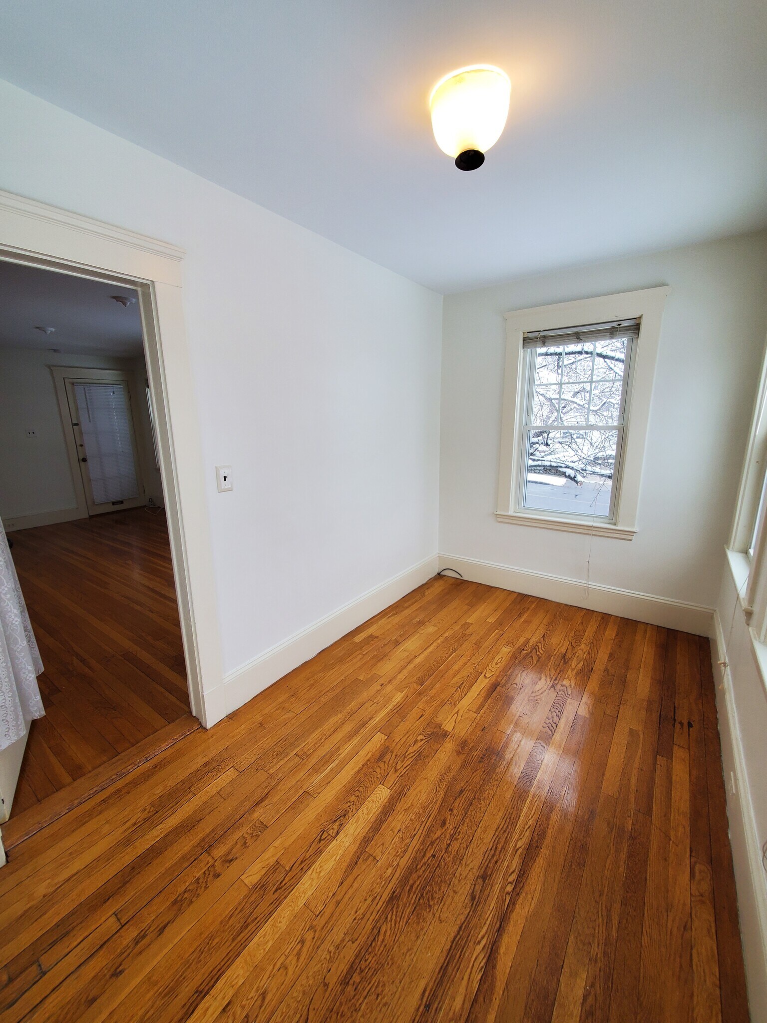 Building Photo - 54 Maplewood St