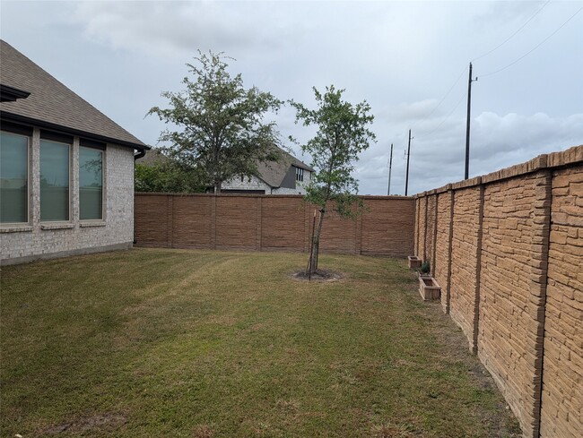 Building Photo - 10503 Dolce Ln