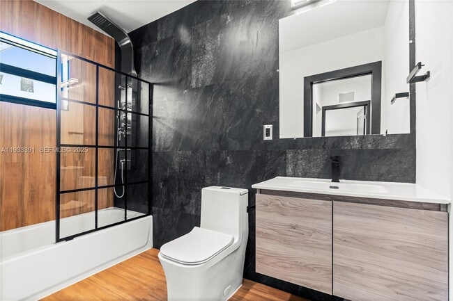 Building Photo - 1121 NW 57th St