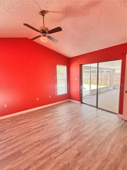 Building Photo - 2070 Sarah Louise Dr