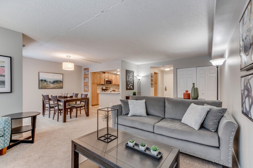 York Plaza 7230 York Ave Edina MN 55435 Apartment Finder