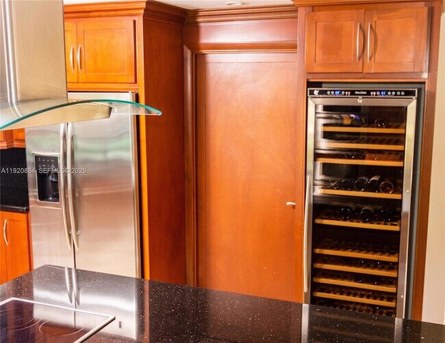 Building Photo - 6384 SW 31st St